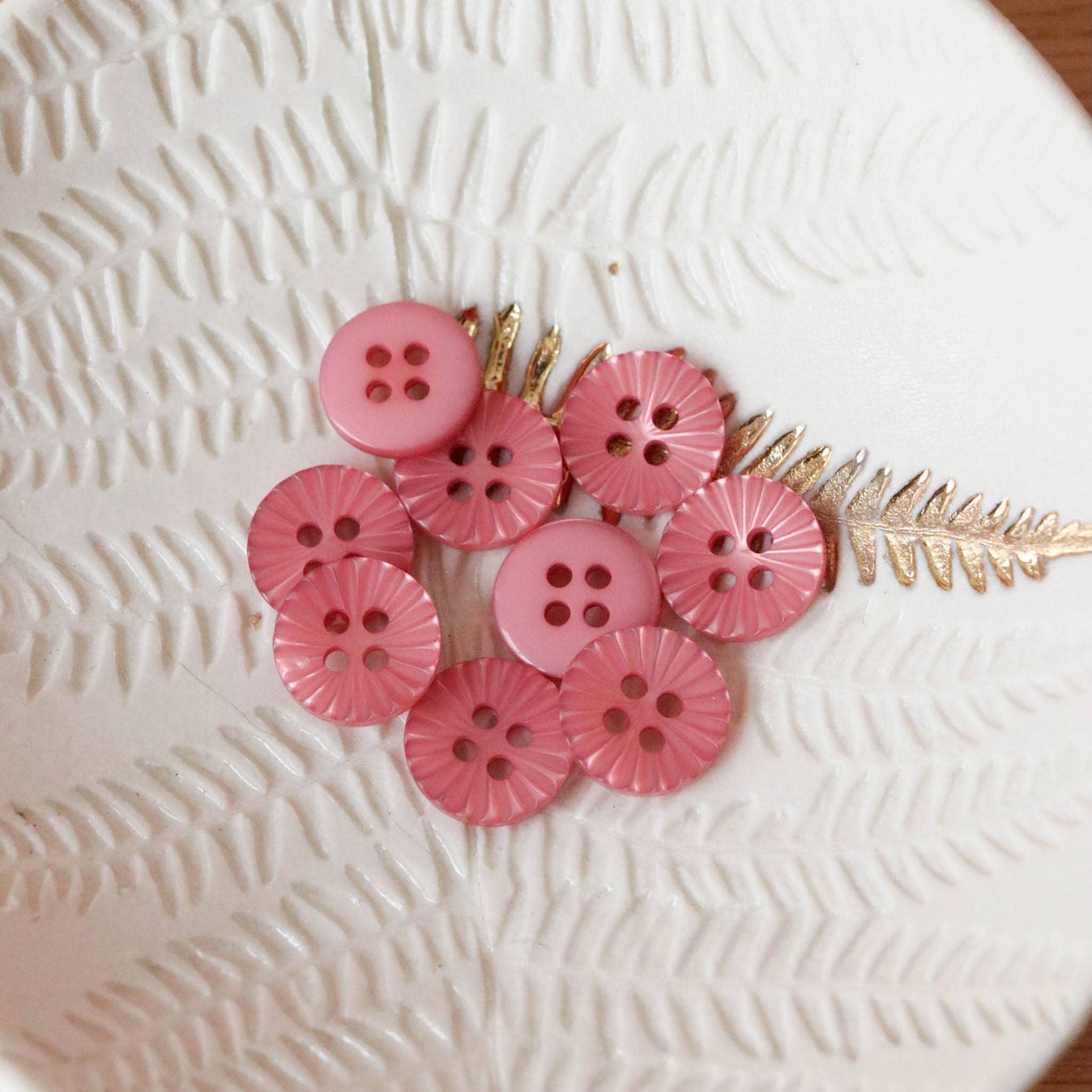 Daisy Buttons - Multiple Colors