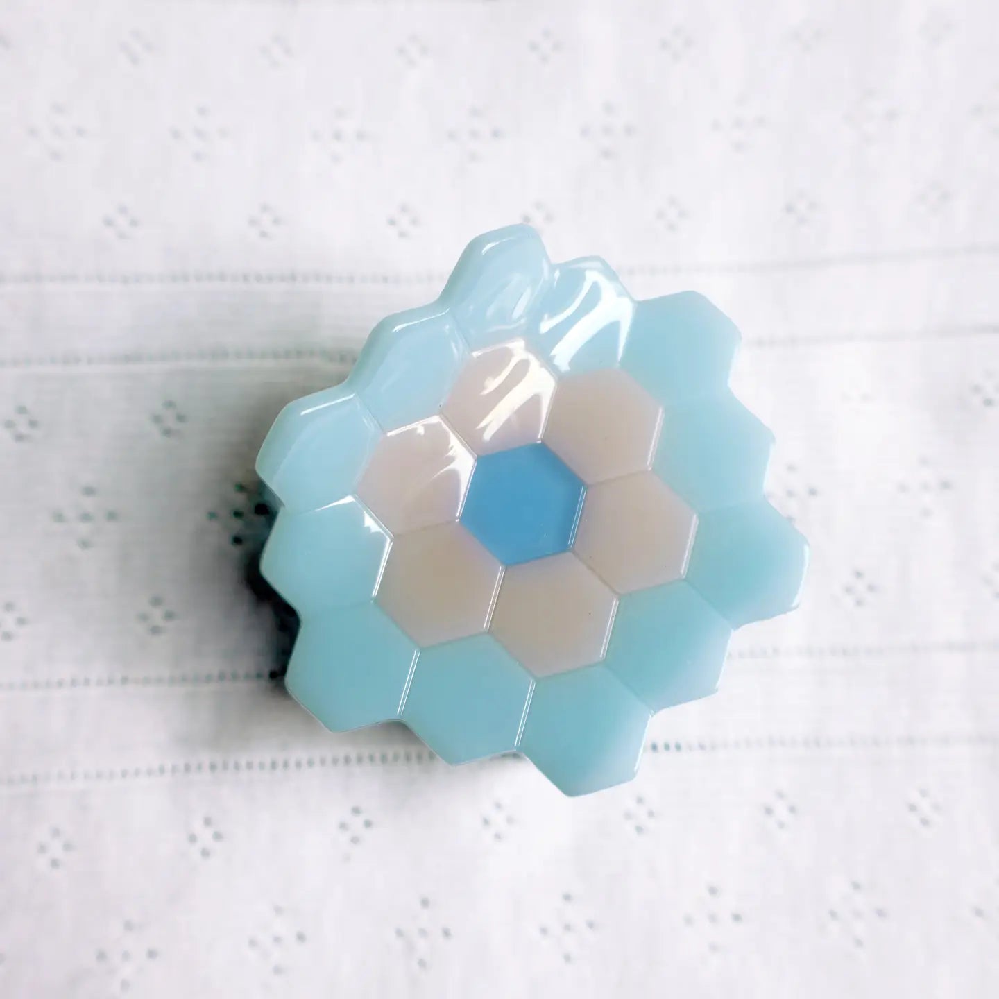 Hexie Claw Clip in Blue