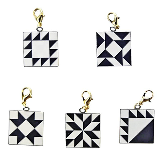 Pouch Club: Quilt Block Enamel Zipper Pull
