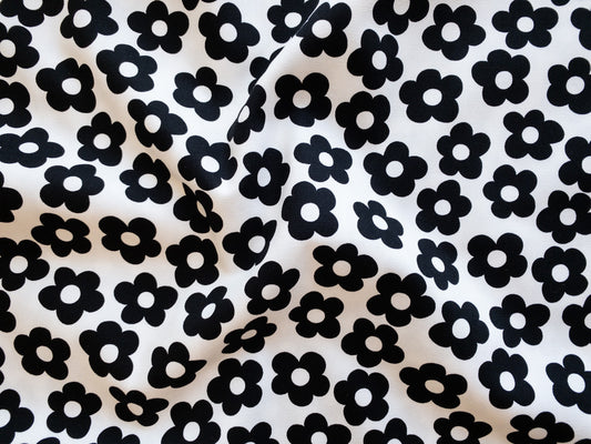 Retro Floral Oxford Fabric in Black & White