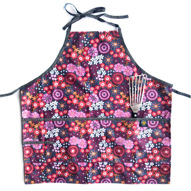 Splash Fabric: Laminated Cotton in Juanita