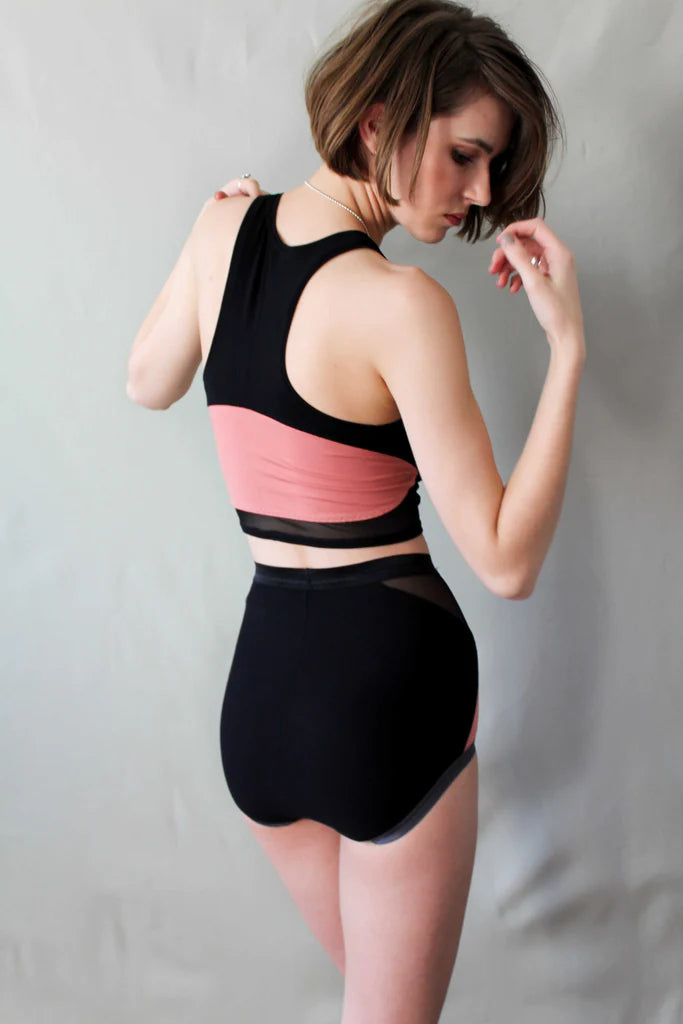 Sophie Hines: Median Knickers