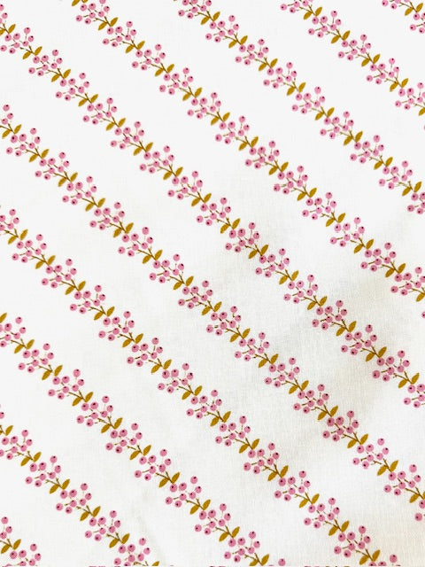 Wild Meadow: Vine Berries in Cream