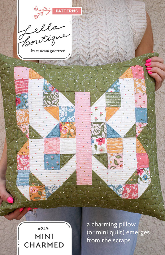 Lella Boutique: Mini Charmed Pillow Pattern
