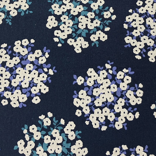 Cotton Flax Prints: Bouquet in Navy