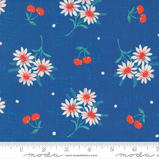 Julia: Cherry Daisy in Delft