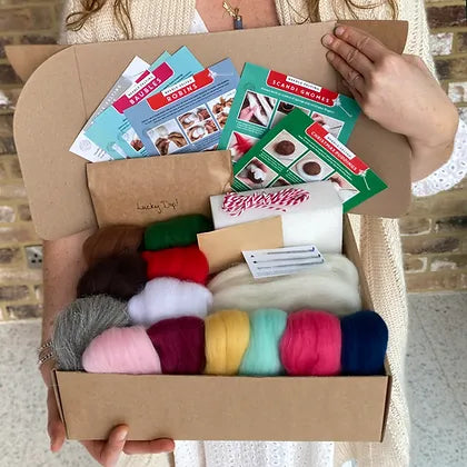 Christmas Needle Felting Bumper Kit