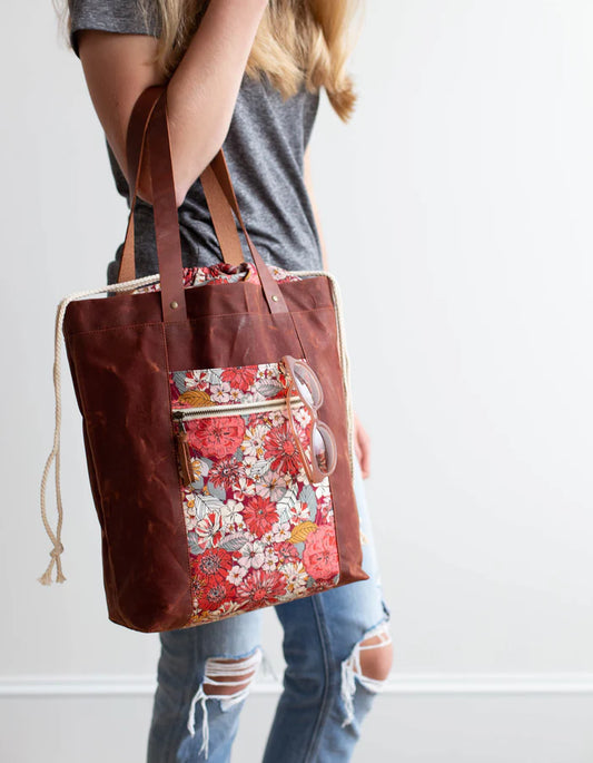 Firefly Tote w/ Kam