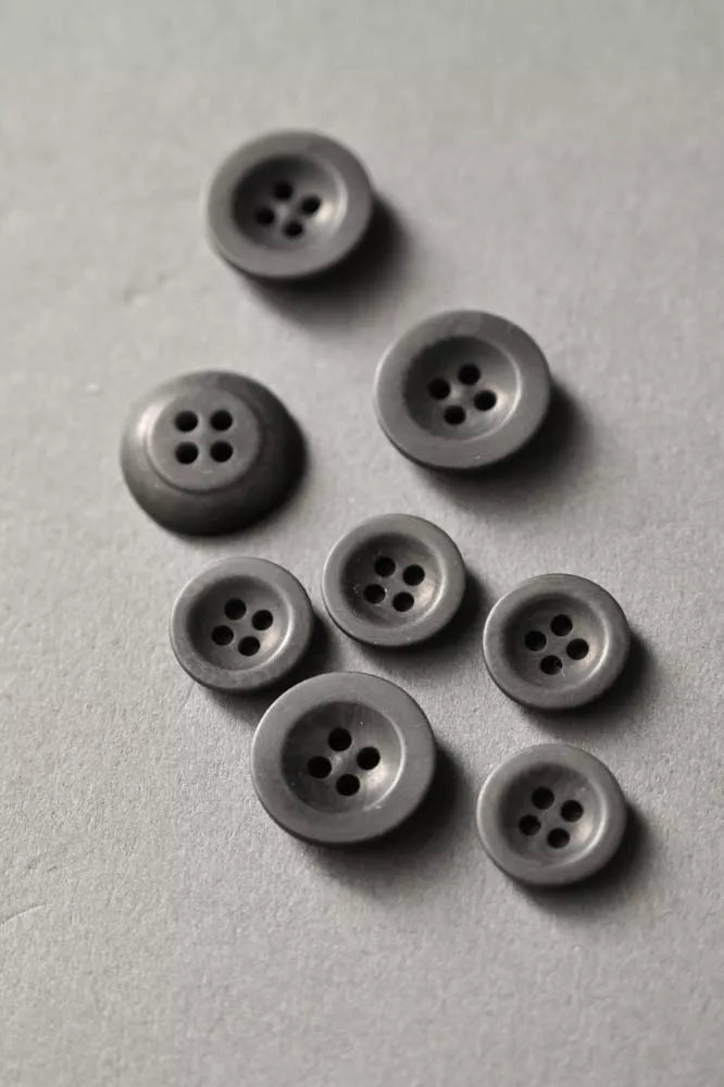 Corozo Buttons 18mm in Grey