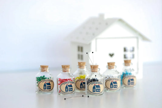 Little House Pin Bottle Straight Pins