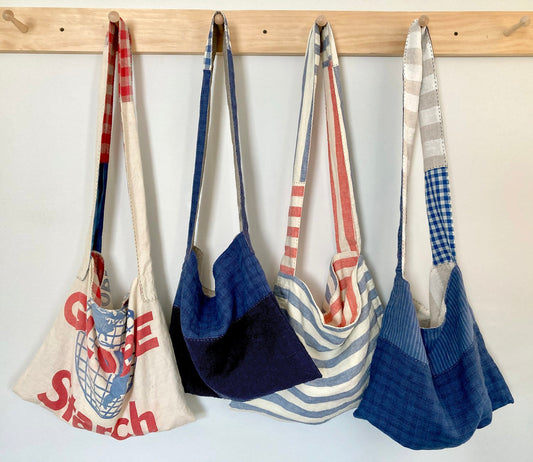 kzstevens - Wide Strap Crossbody Bag