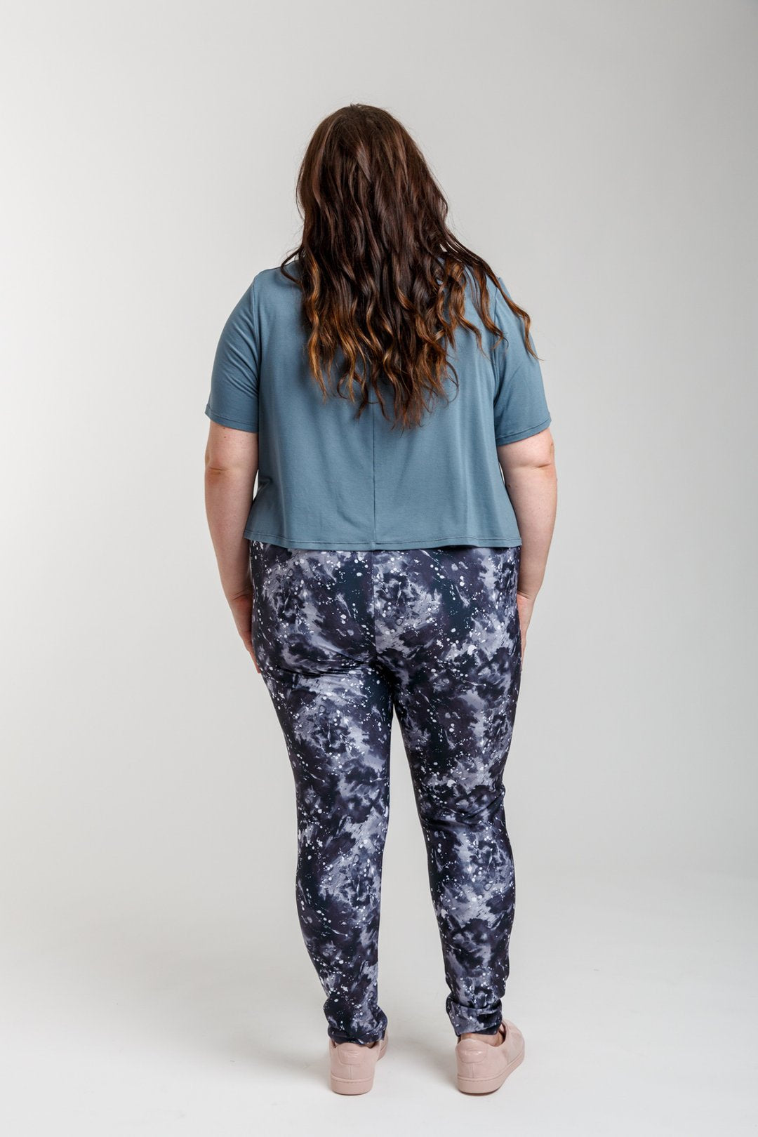Virginia Leggings by Megan Nielsen