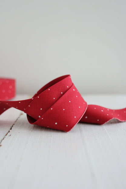 2.5 " Bias Quilt Binding: Precut, 8 Yards in Red Polka Dot