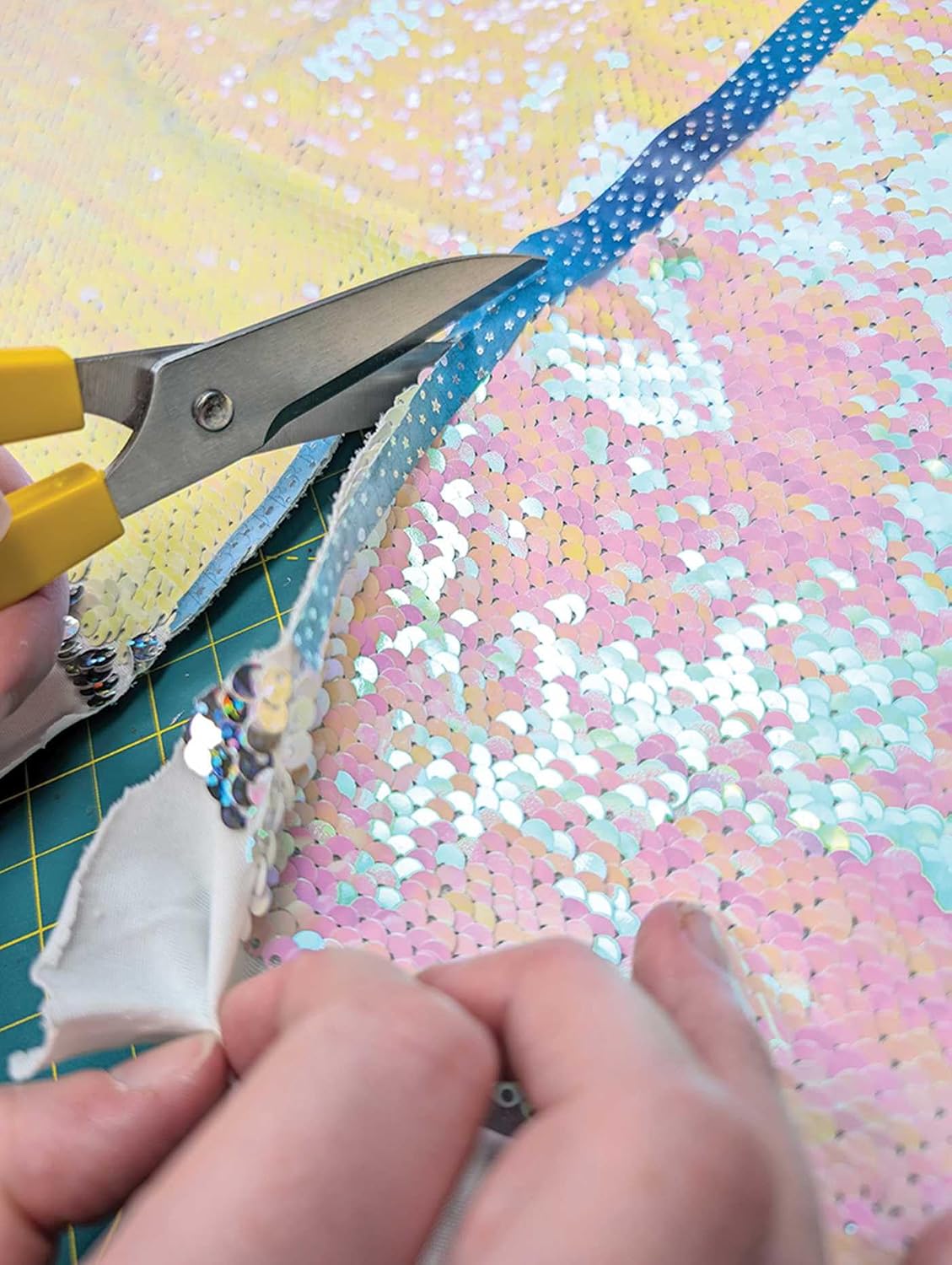 Ultimate Encyclopedia of Fabrics & Unconventional Materials: Sew with 100+ Materials from Tricky to Tame by Annye Driscoll