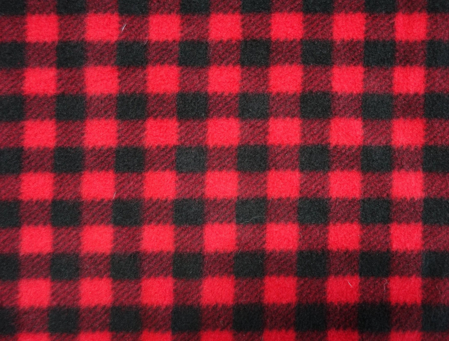 Arctic Check Small: Red/Black