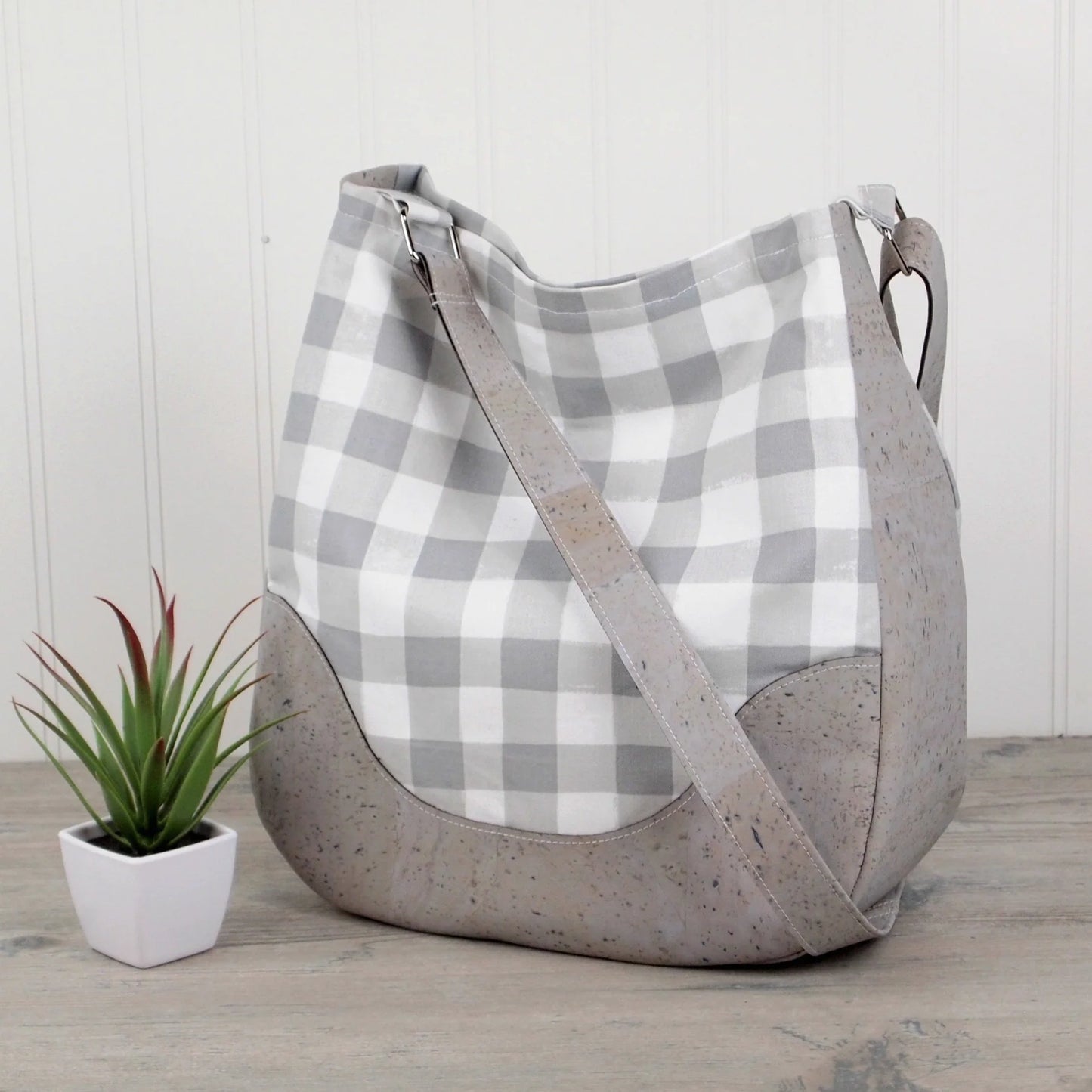 Sallie Tomato - Holly Purse Kit