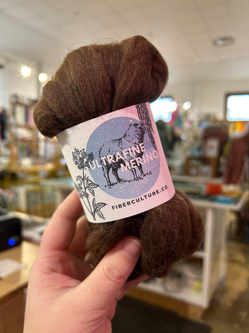Fiber Culture Ultrafine Merino Wool Roving for Spinning in Brown (1 oz)