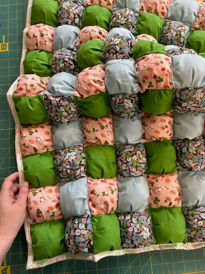 Beginner Quilting: Puff Quilt w/ Jamie