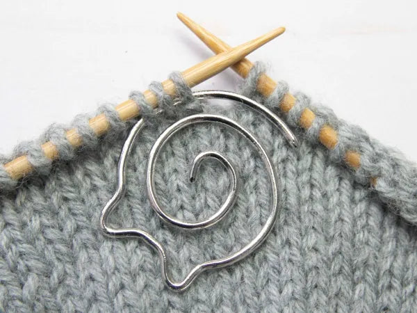 Fox & Pine Silver Cat Spiral Cable Needle