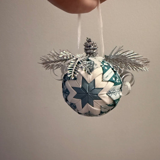 No Sew Quilted Star Ornament w/ Jamie