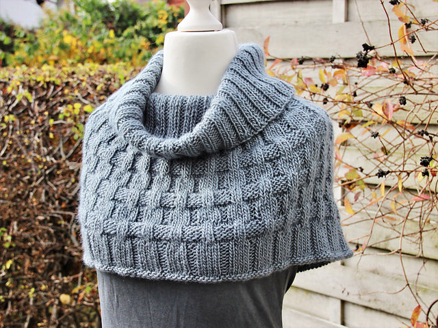 Knitting: The Malin Capelet w/ Rhonda