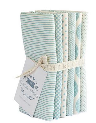 Basic Classics Fat Quarter Bundle - Light Blue