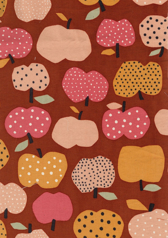 Cotton Oxford: Nordic Girl Apples in Red