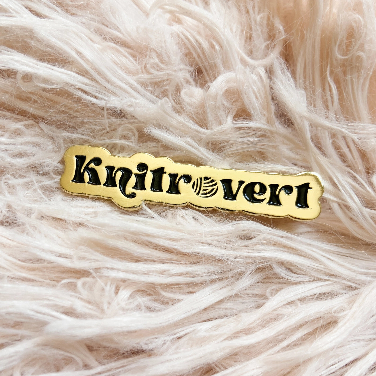 Knitrovert Enamel Pin