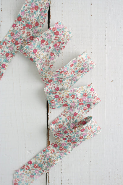 2.5 " Bias Quilt Binding: Precut, 8 Yards in Bouquet Blossom