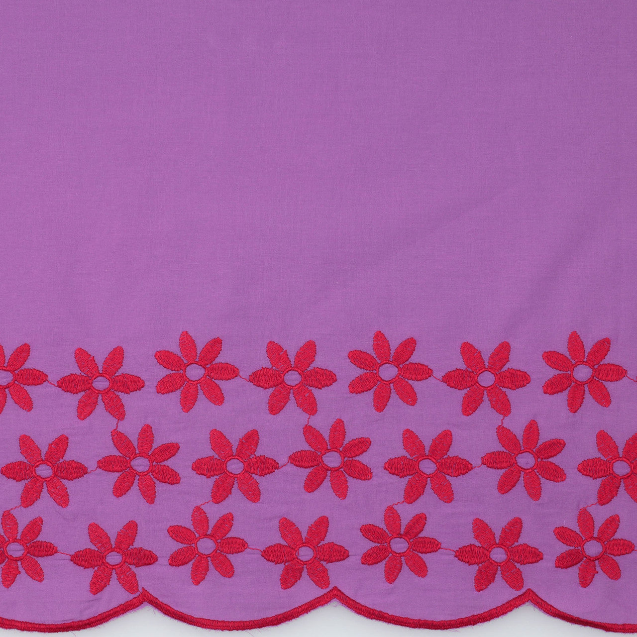 Cotton Scalloped-Edge with Embroidered Flowers (1-Sided Border)
