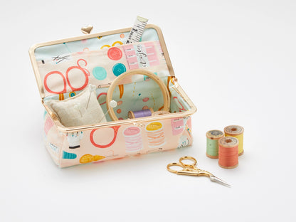 Zakka Workshop - Heart Clasp Sewing Box