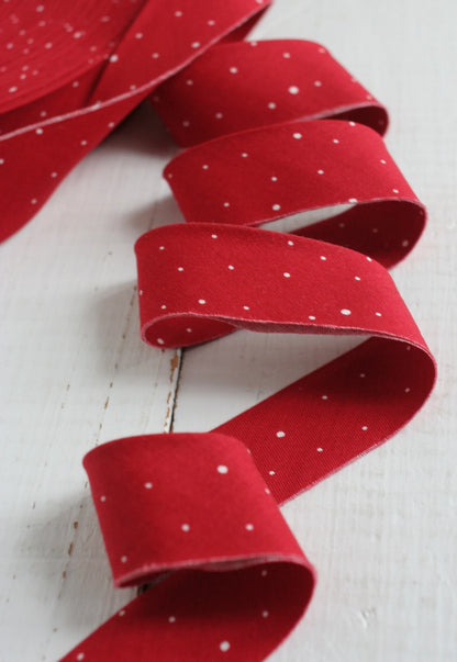 2.5 " Bias Quilt Binding: Precut, 8 Yards in Red Polka Dot