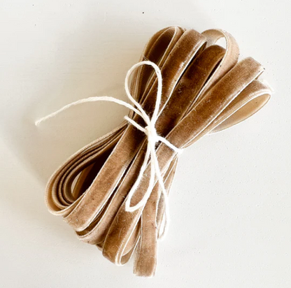 Holiday Wooly Wreath Ornament Kit - Makes 5