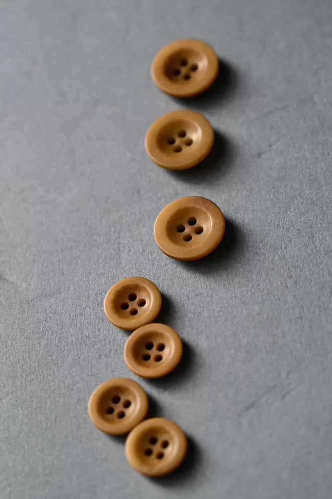 Corozo Buttons 18mm in Gold