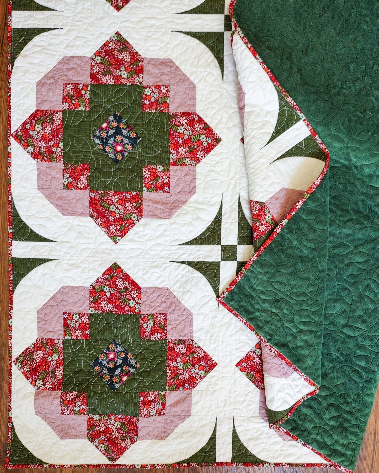 Southern Amaryllis Quilt Pattern