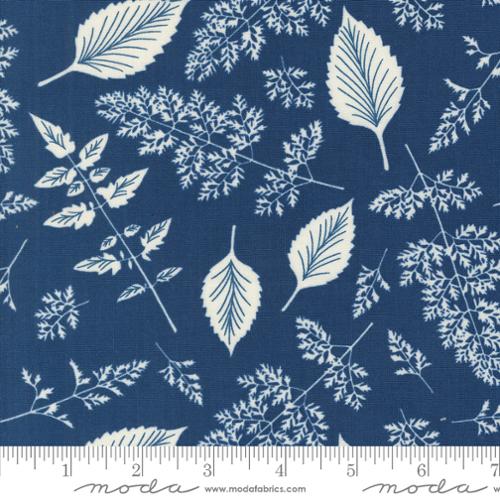 Field of Flowers: Leaf Block in Indigo