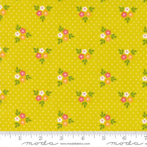Strawberry Lemonade: Mini Bouquets in Lemonade