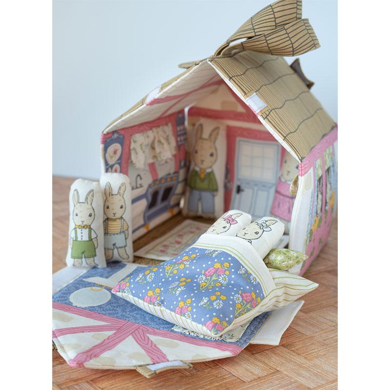 My Secret Garden: Garden Bunny Cottage Panel
