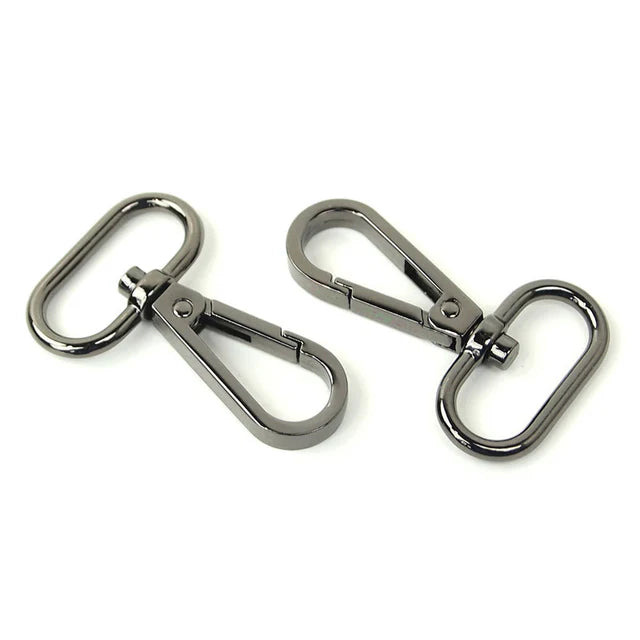 Sallie Tomato 3/4" Swivel Hooks