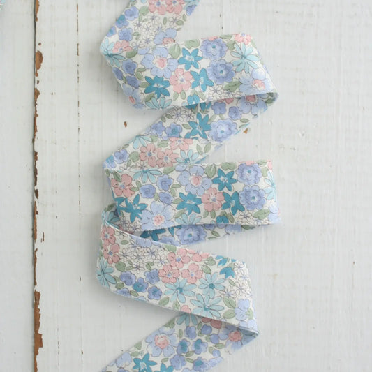 Petite Garden Blue Bias Quilt Binding - Precut, 8 Yards