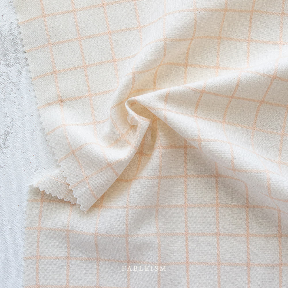 Trellis Wovens in Peachy